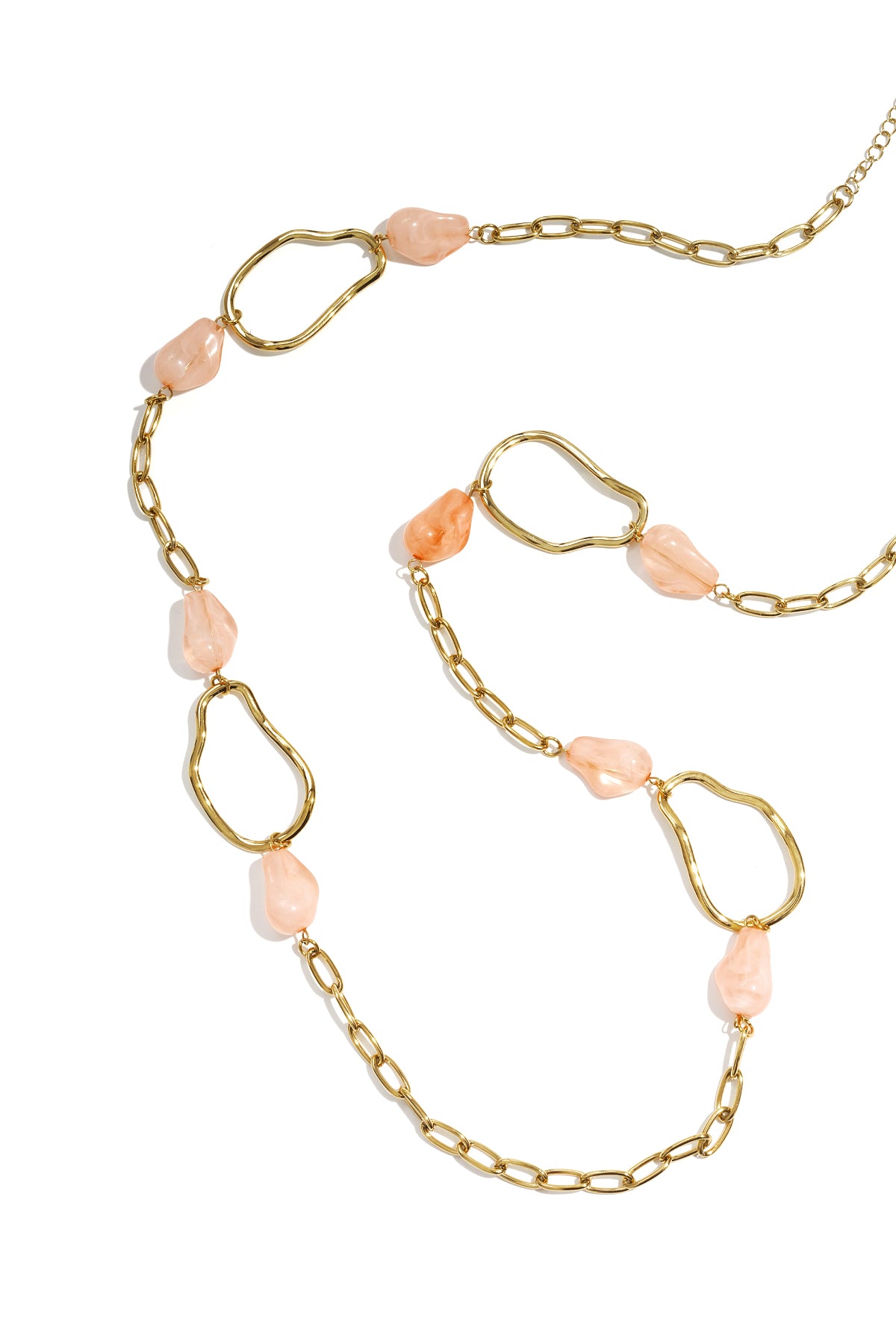 Lange ketting met variërende kralen en steentjes