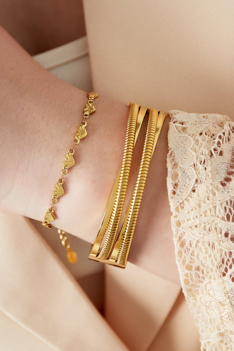 Strong heart armband