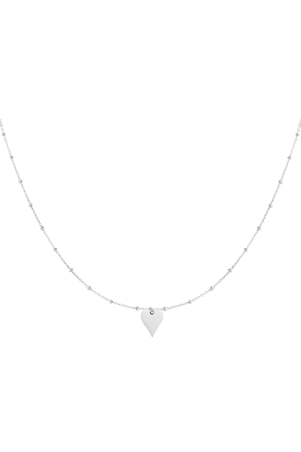 ketting met bolletjes en hartbedel