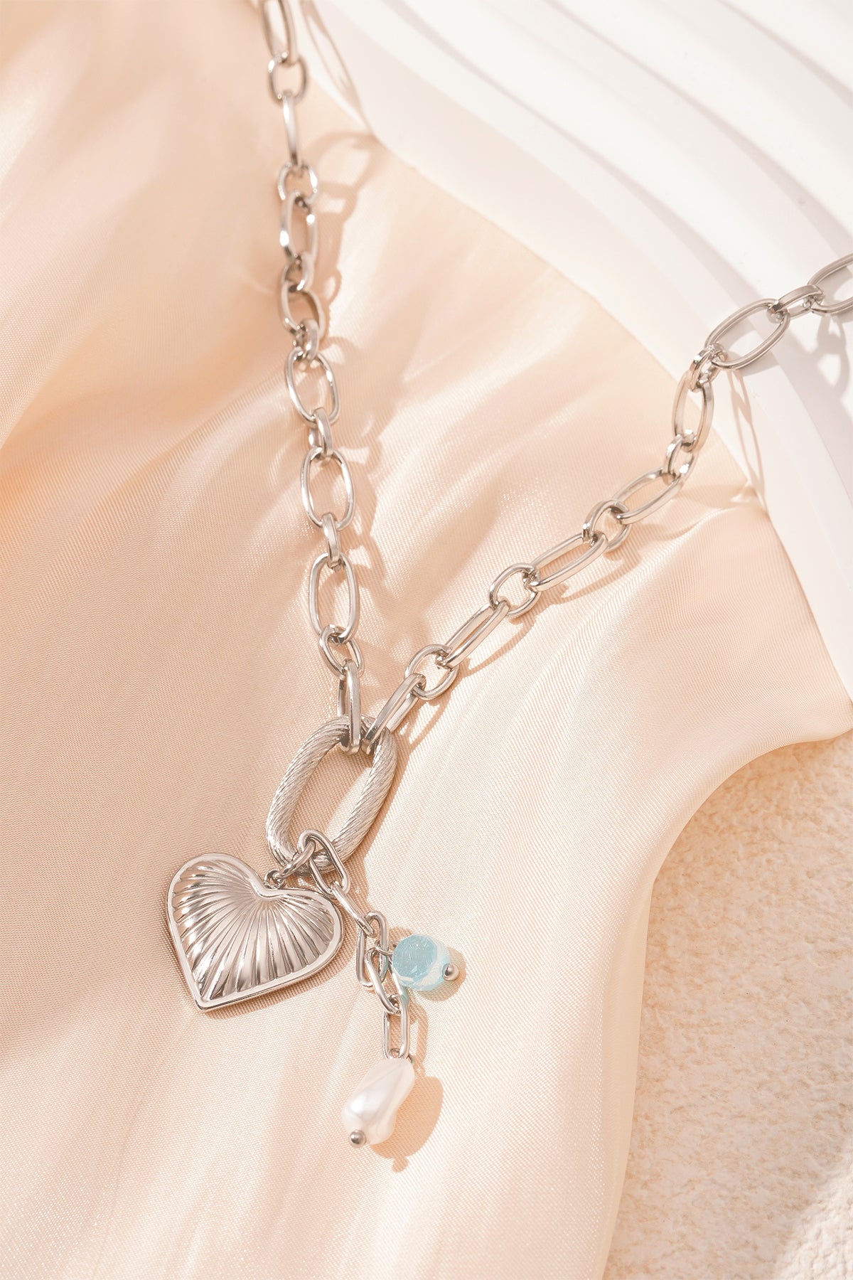 heart glow ketting