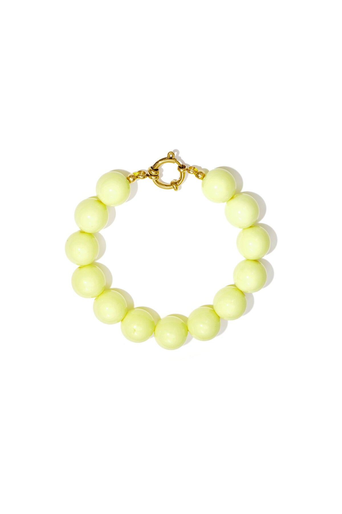 Armband met grote kralen en sluiting aan de voorkant