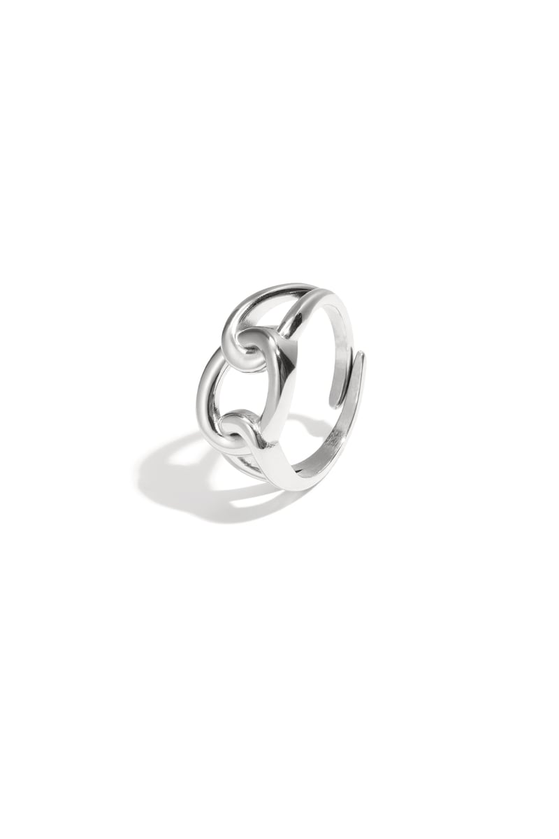 Knot ring