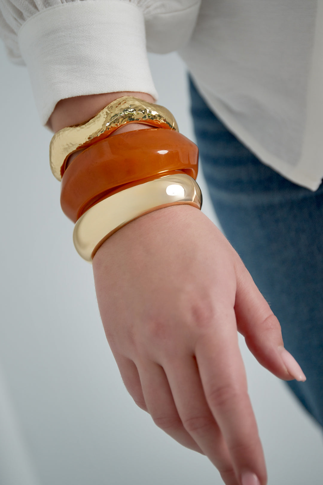 Gouden gebogen armband