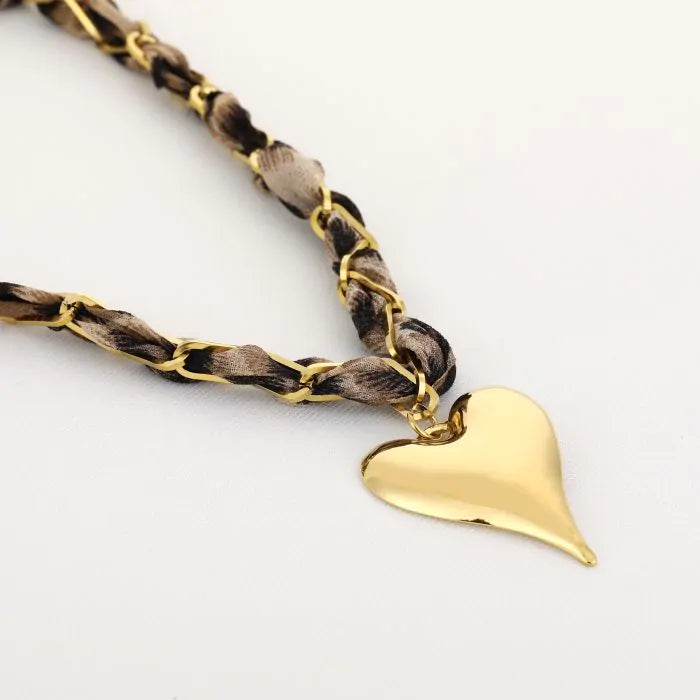 Stoffen ketting met hart
