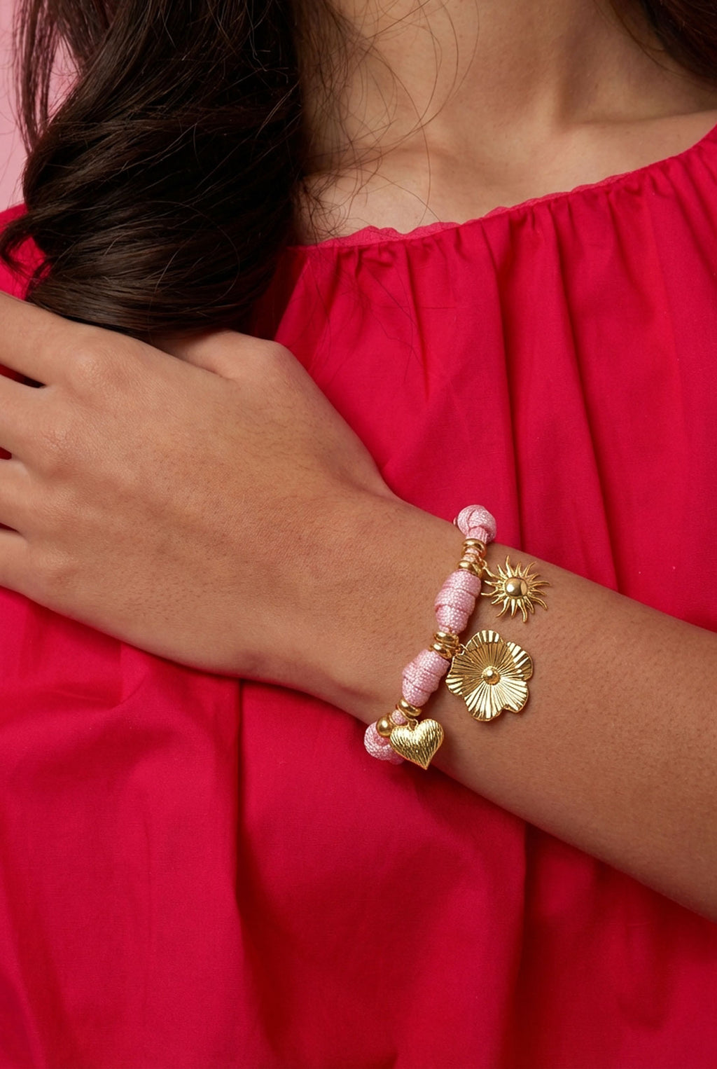 Armbanden met touwbedeltjes, bloemenmotief, geschikt voor vakanties, bijeenkomsten/feestjes en romantische gelegenheden. Damessieraden.
